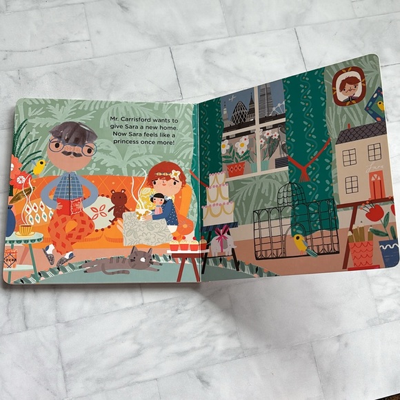 Penguin Bedtime Classics: A Little Princess Board Book - Picture 4 of 6